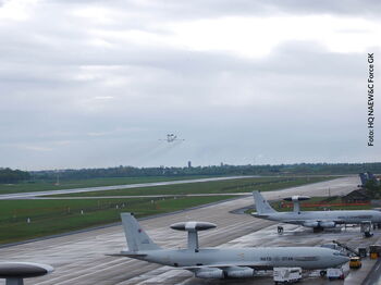 Während der Bauarbeiten wird die Start- und Landebahn für Landungen und Abflüge geschlossen sein. Foto: HQ NAEW
