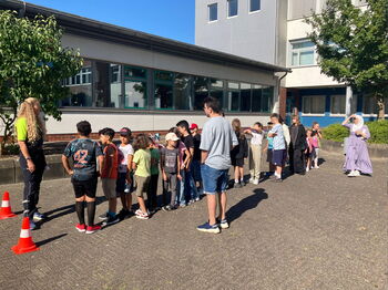 Einer der Programmpunkte von"FIT in Deutsch" in Geilenkirchen und Wegberg: Ein Verkehrssicherheitstraining; Foto: Kreis Heinsberg