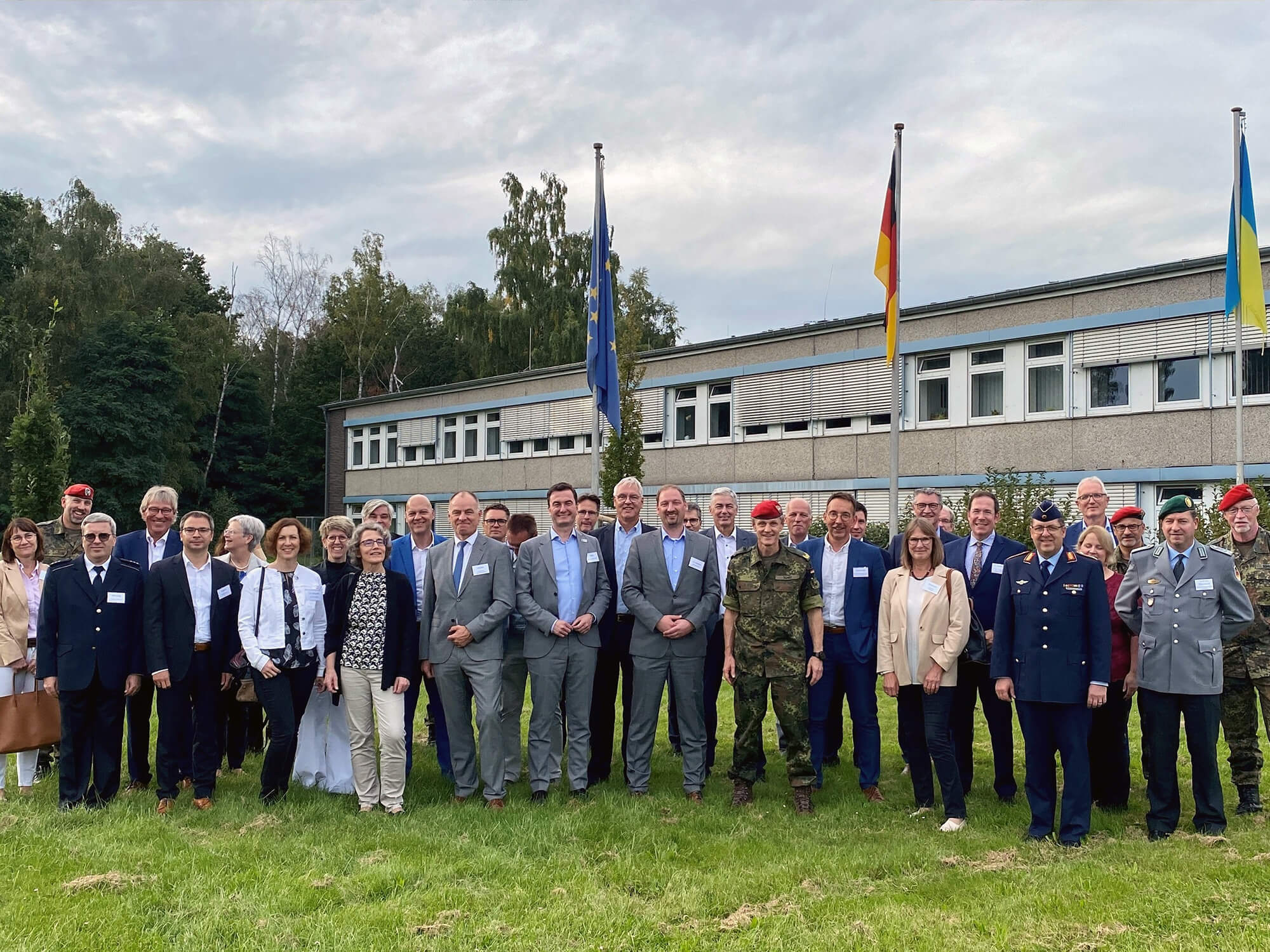 Die Behördenleiter trafen sich im Zentrum für Verifikationsaufgaben der Bundeswehr in Geilenkirchen (Selfkantkaserne). Foto: Kreis Heinsberg