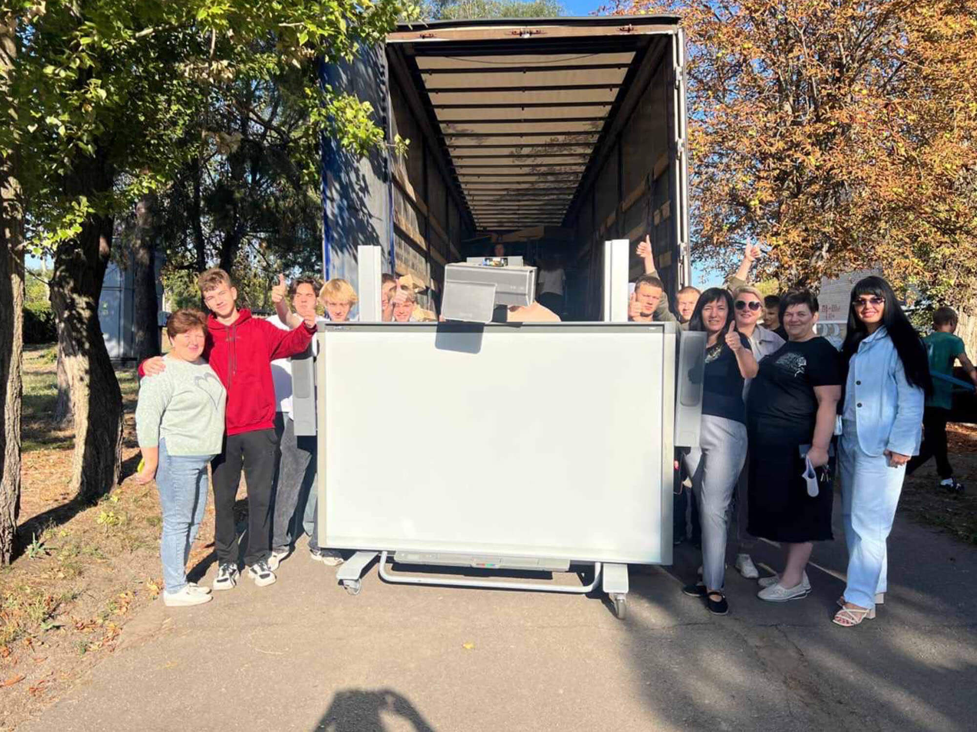 Im Rajon Nikopol freute man sich über das zur Verfügung gestellte Schulmaterial.